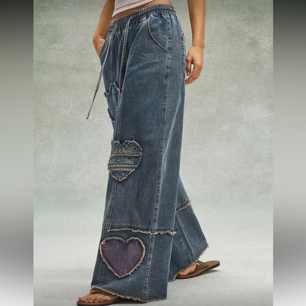 Heart Patch Wide-Leg denim jogger style Jeans print distressed - Picture 5 of 6